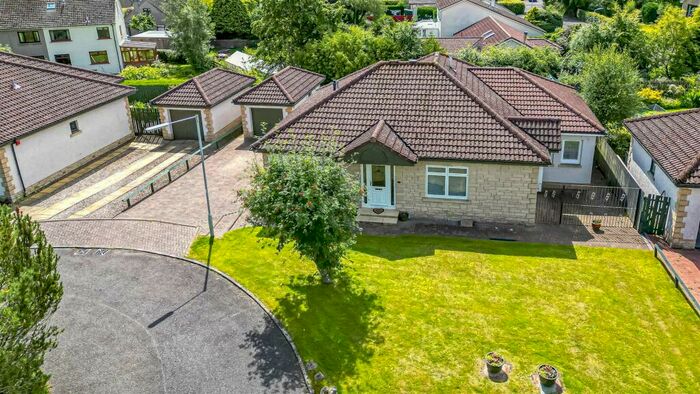 3 Bedroom Detached Bungalow For Sale In Westpark Gate, Saline, KY12