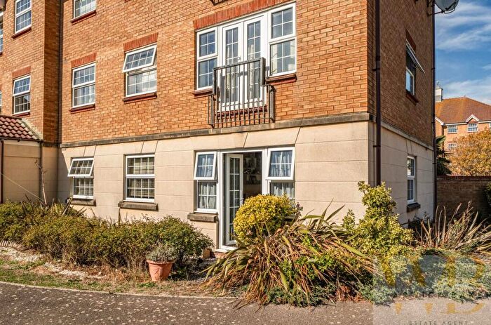 2 Bedroom Flat For Sale In Hancock Way, Shoreham-By-Sea, BN43