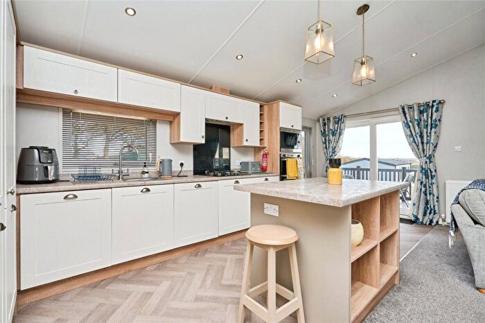 2 Bedroom Detached House For Sale In Thorness Lane, Isle Of Wight, PO31