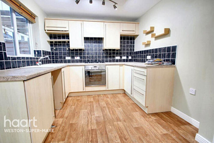 3 Bedroom End Of Terrace House To Rent In Walkers Drive, Weston-super-mare, BS24