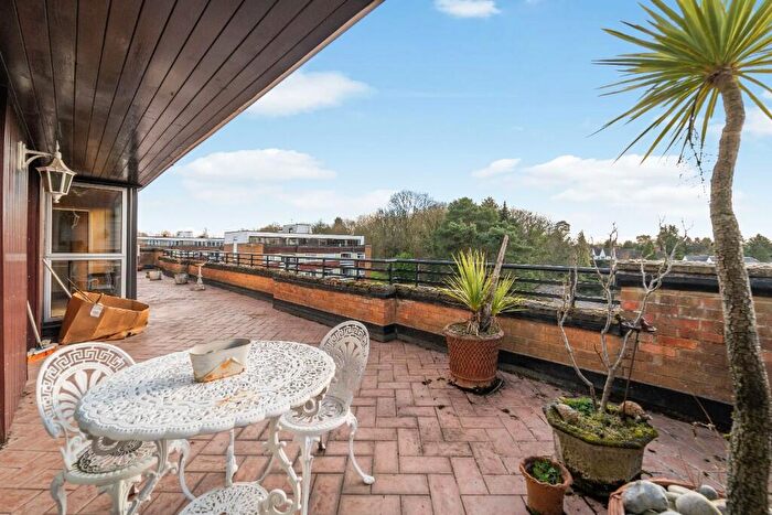 4 Bedroom Penthouse For Sale In Riverside Drive, Solihull, B91