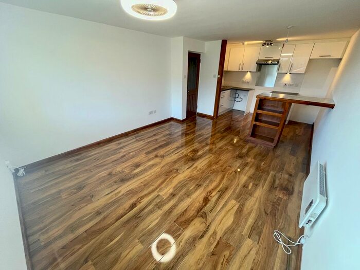 1 Bedroom Flat To Rent In Handcross Road, Luton, LU2