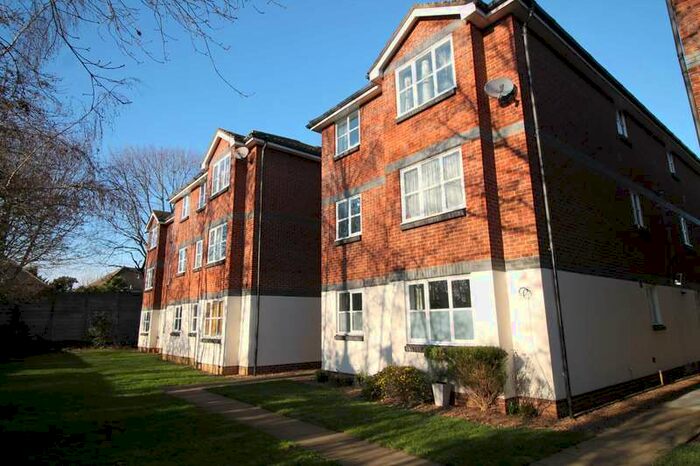 1 Bedroom Flat To Rent In Malting Way, Isleworth, TW7