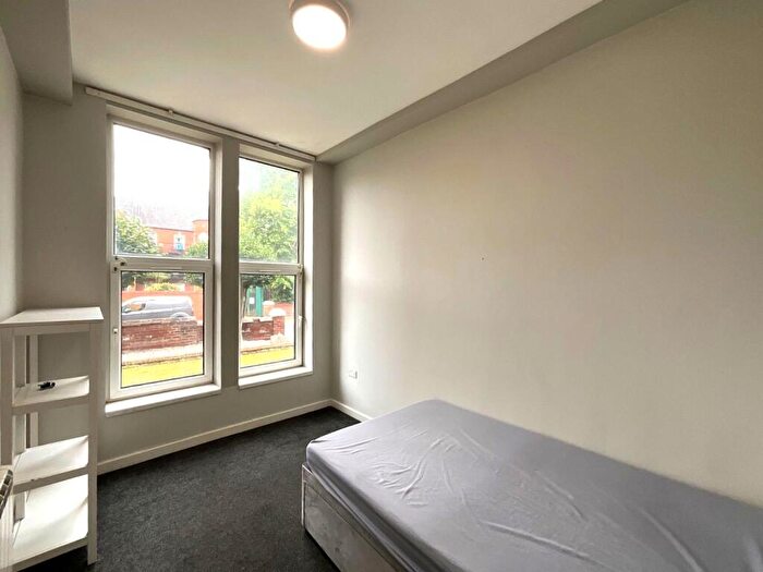 10 Bedroom Semi-Detached House To Rent In Room, - Auckland Road, Doncaster, DN2