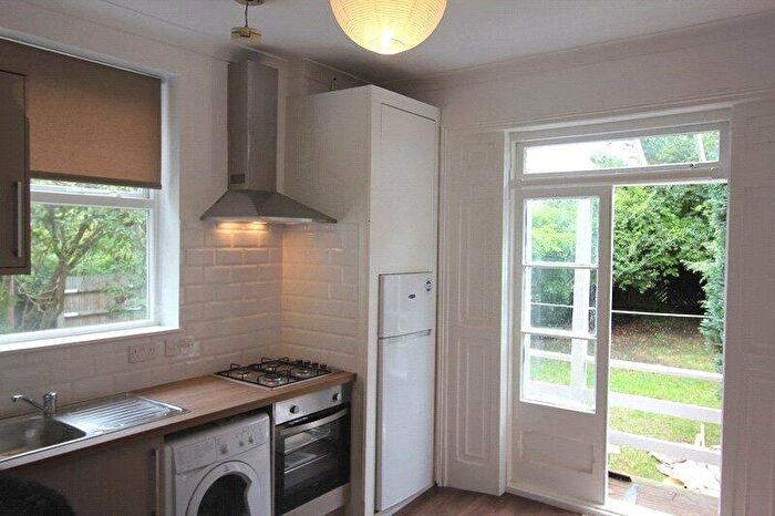 1 Bedroom Apartment To Rent In Mount View Road, London, N4