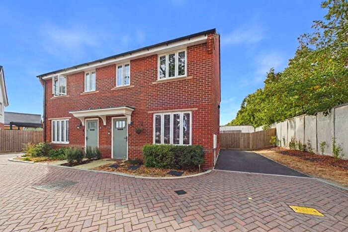 3 Bedroom Semi-Detached House For Sale In Pinto Close, Arborfield Green, Reading, Berkshire, RG2