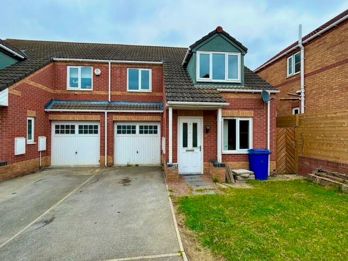 3 Bedroom Semi-Detached House To Rent In Thornham Meadows, Goldthorpe, Rotherham, S63