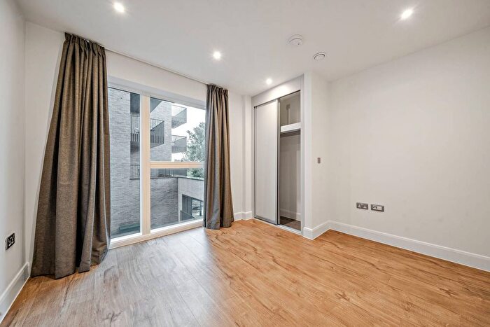 3 Bedroom Flat To Rent In Uncle Colindale, Colindale, London, NW9