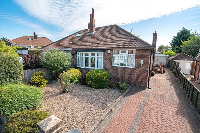 2 Bedroom Bungalow For Sale In High Moor Drive, Leeds, West Yorkshire, LS17