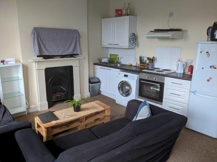 1 Bedroom Flat To Rent In Hornsey Road, Hornsey, N19
