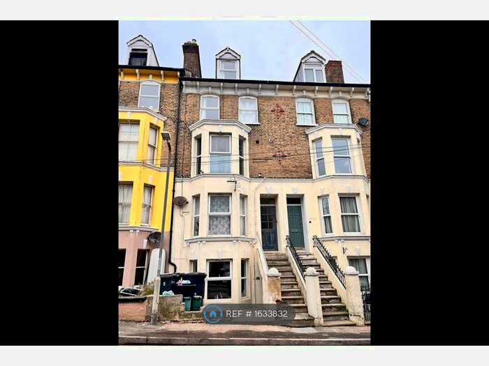 1 Bedroom Flat To Rent In Templar Street, Dover, CT17