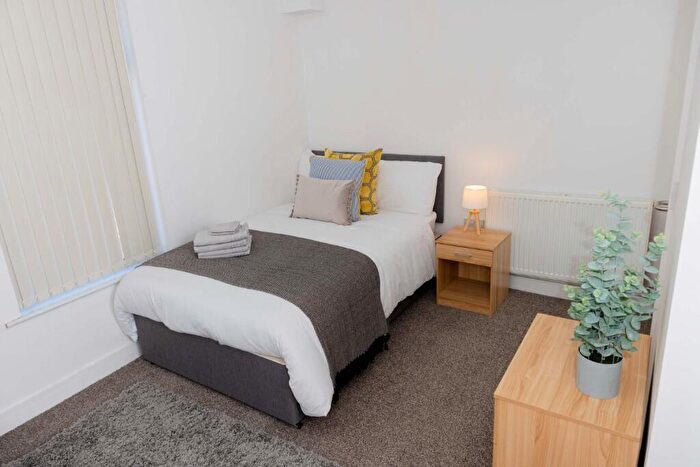 4 Bedroom House Of Multiple Occupation To Rent In Cameron Street, Barrow-In-Furness, Cumbria, LA14