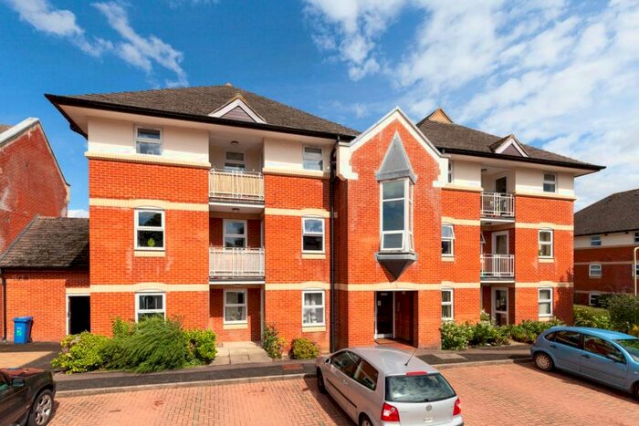 2 Bedroom Apartment To Rent In Jackman Close, Abingdon, OX14