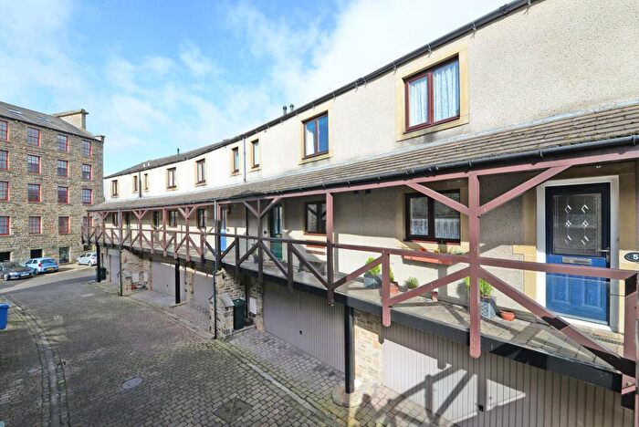 2 Bedroom Terraced House To Rent In Counting House Mews, Skipton, BD23