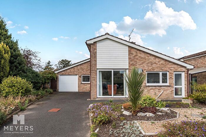 3 Bedroom Detached Bungalow For Sale In Folly Lane, Wareham, BH20