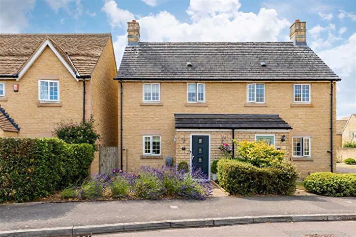 2 Bedroom Property For Sale In Linden Lea, Down Ampney, Cirencester, GL7
