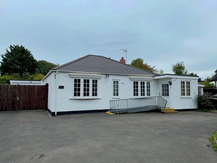 3 Bedroom Detached Bungalow To Rent In Tachbrook Road, Whitnash, Leamington Spa, CV31