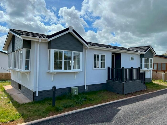 2 Bedroom Mobile/park Home For Sale In Valley View Park, Alveley, Bridgnorth, WV15