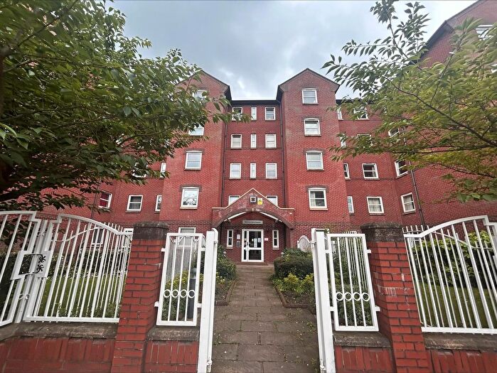 1 Bedroom Flat To Rent In Hathersage Road, Manchester, M13