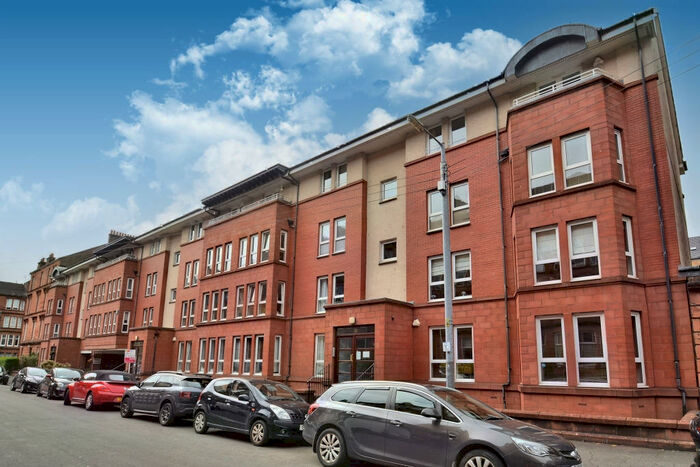 4 Bedroom Flat To Rent In Waverley Street, Shawlands, G41
