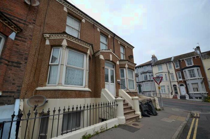 2 Bedroom Ground Flat To Rent In Devonshire Road, Hastings, TN34