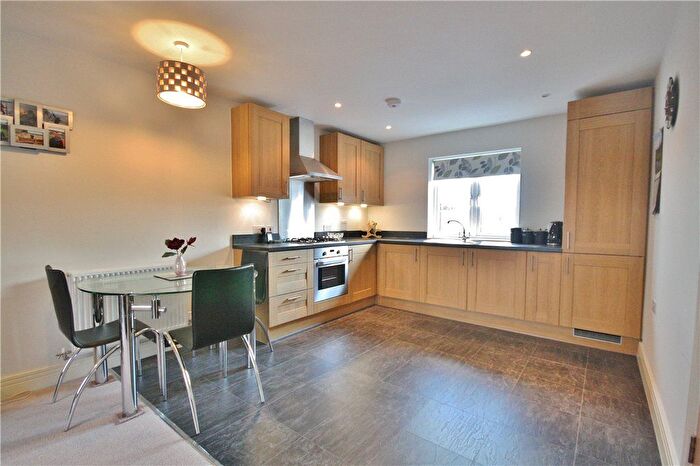 1 Bedroom Flat To Rent In Wapshott Road, Staines-Upon-Thames, Surrey, TW18