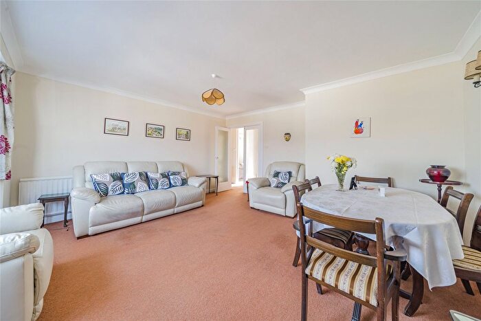 2 Bedroom Flat For Sale In Cranes Park Crescent, Surbiton, KT5
