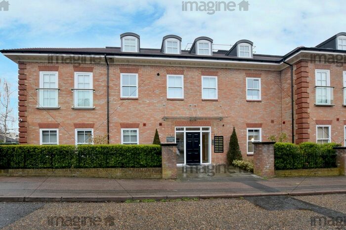 1 Bedroom Flat To Rent In Bournehall House, Bournehall Road, Bushey, Herts, WD23