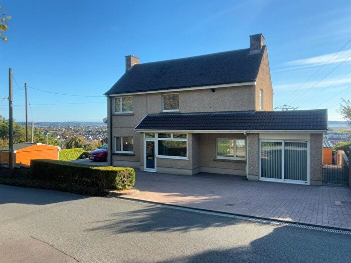 3 Bedroom Detached House For Sale In Penyfai Lane, Llanelli, SA15