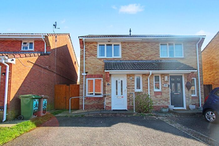 2 Bedroom Semi-Detached House For Sale In Ty'n Y Parc, Abertridwr, Caerphilly, CF83
