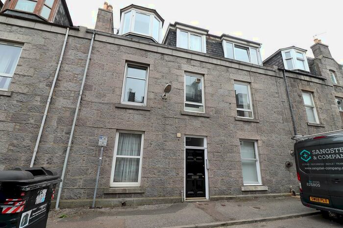 1 Bedroom Flat To Rent In Summerfield Place, First Floor Left, AB24