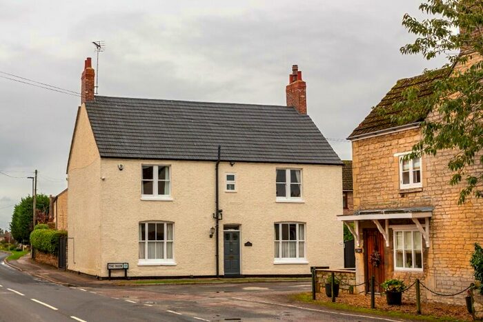 4 Bedroom Detached House For Sale In The Nook, Helpston, PE6