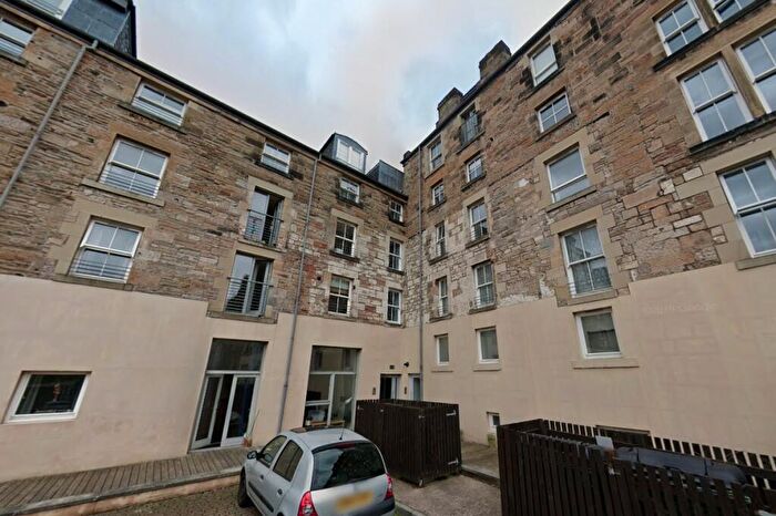 2 Bedroom Flat To Rent In Hermand Crescent, Slateford, Edinburgh, EH11