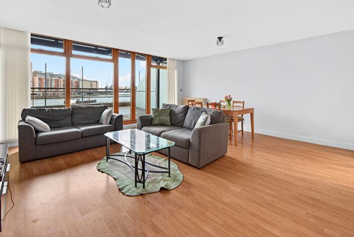 2 Bedroom Flat For Sale In Western Beach Apartments, London, E16