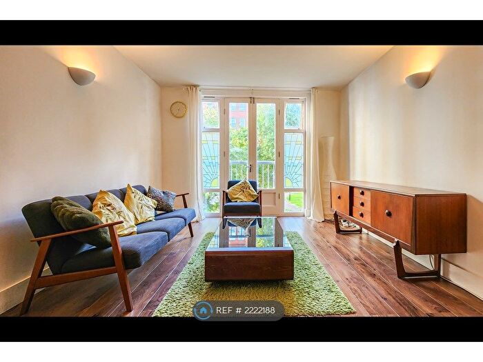 2 Bedroom Flat To Rent In Bow Quarter, London, E3