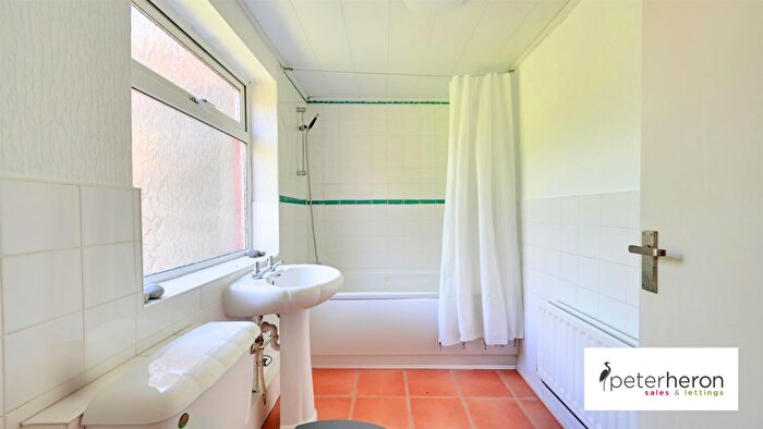 2 Bedroom Cottage For Sale In Leeds Street, Roker, Sunderland, SR6