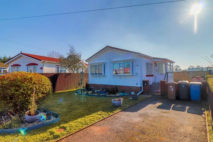 2 Bedroom Mobile/park Home For Sale In Whatfield Road, Elmsett, Ipswich, IP7