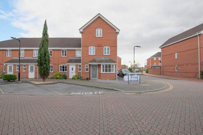 3 Bedroom Town House To Rent In Stranding Street, Eastleigh, SO50