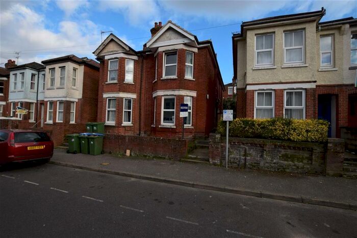4 Bedroom Private Hall To Rent In Burlington Road, Southampton, Hampshire, SO15