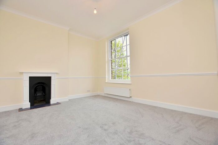 2 Bedroom Flat To Rent In Greenwich High Road, London, SE10
