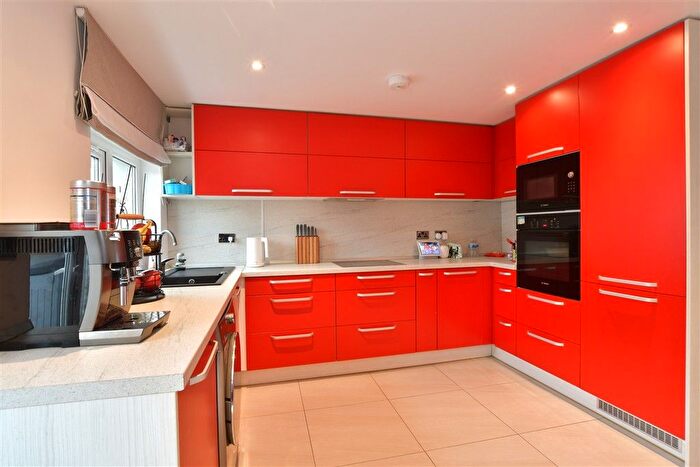 3 Bedroom Semi-Detached House For Sale In Sterry Road, Dagenham, Essex, RM10