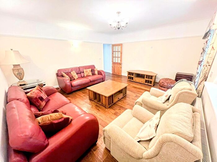 1 Bedroom Apartment To Rent In Finchampstead Road, Wokingham, Berkshire, RG40