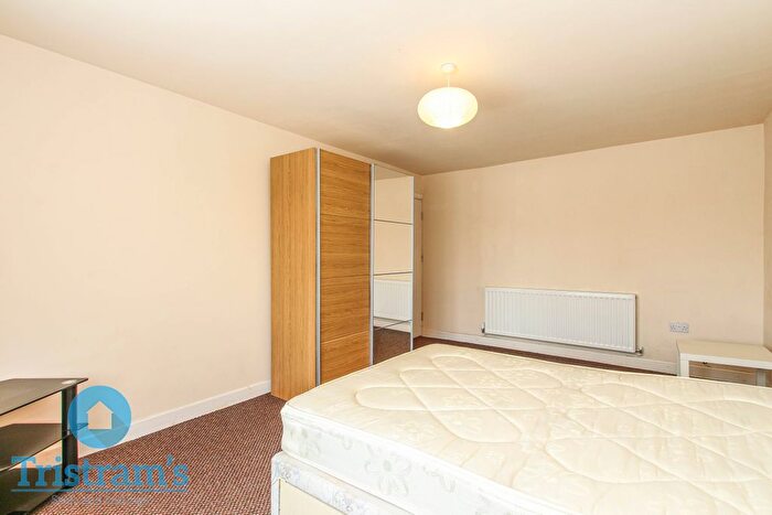 2 Bedroom Flat To Rent In Bramcote Avenue, Beeston, NG9