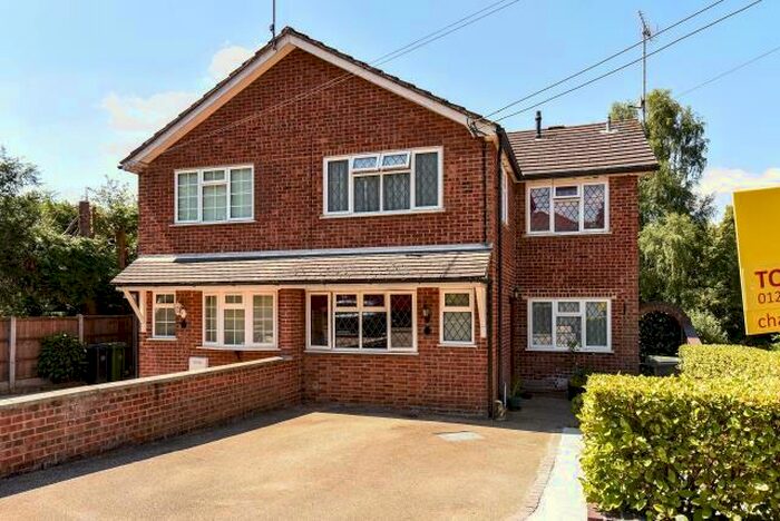 4 Bedroom Semi-Detached House To Rent In Windlesham, Null, GU20
