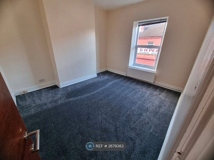 2 Bedroom Flat To Rent In New Ferry Road, Wirral, CH62