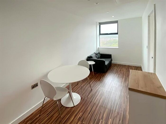 1 Bedroom Flat To Rent In Westpoint, Chester Road, Manchester, M16