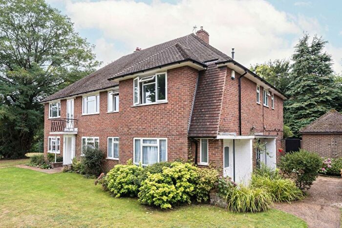 2 Bedroom Maisonette To Rent In Heath Mead, London, SW19