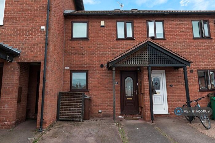 2 Bedroom Terraced House To Rent In River View, Nottingham, NG2