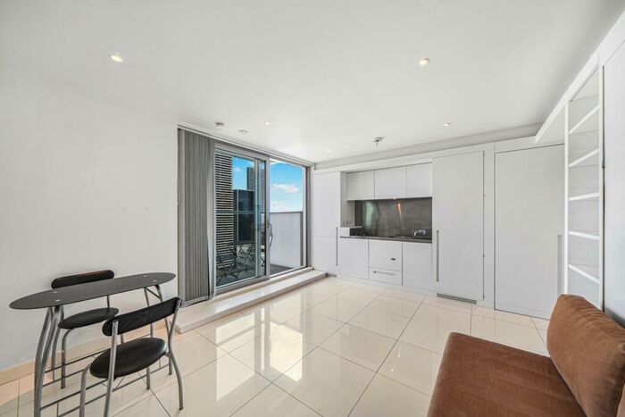 Studio To Rent In West Tower, Pan Peninsula, Canary Wharf, E14