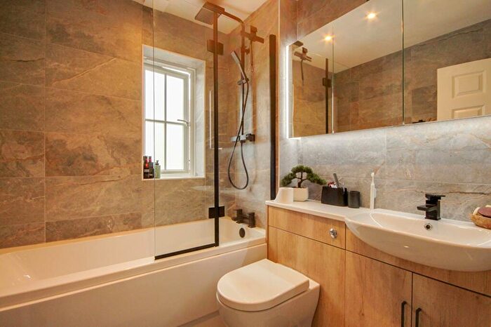 3 Bedroom Terraced House For Sale In Tanners Cross, Haywards Heath, RH16